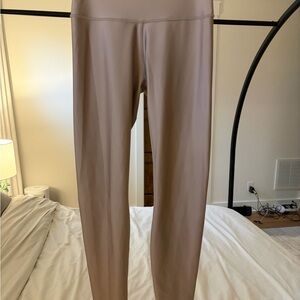 ALO High Waist Airlift Leggings, Large, Taupe